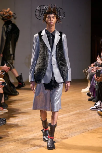 Look 12
